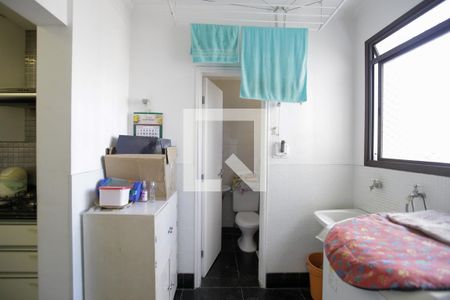 Apartamento à venda com 123m², 2 quartos e 3 vagas Apartamento à venda com 123m², 2 quartos e 3 vagasÁrea de Serviço