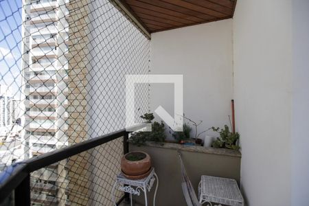 Apartamento à venda com 123m², 2 quartos e 3 vagas Apartamento à venda com 123m², 2 quartos e 3 vagasVaranda