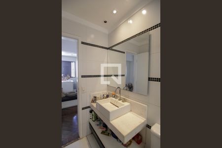 Apartamento à venda com 123m², 2 quartos e 3 vagas Apartamento à venda com 123m², 2 quartos e 3 vagasBanheiro