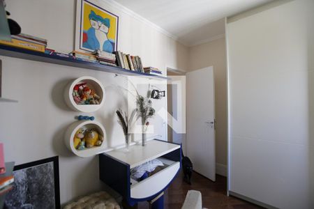 Apartamento à venda com 123m², 2 quartos e 3 vagas Apartamento à venda com 123m², 2 quartos e 3 vagasQuarto 1