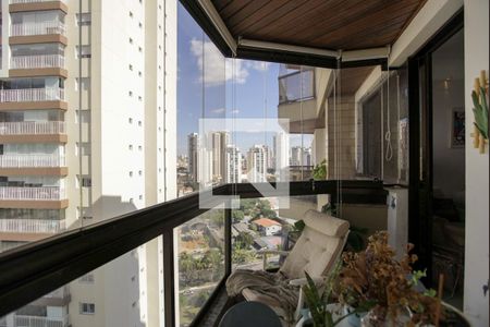 Apartamento à venda com 123m², 2 quartos e 3 vagas Apartamento à venda com 123m², 2 quartos e 3 vagasVaranda