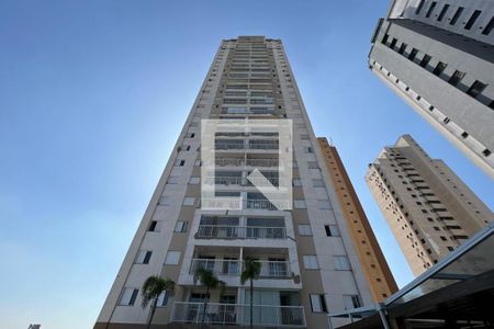 Apartamento para alugar com 62m², 2 quartos e 1 vaga Apartamento para alugar com 62m², 2 quartos e 1 vagaFachada
