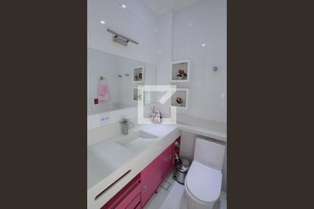 Apartamento para alugar com 200m², 4 quartos e 3 vagasBanheiro da Suíte 2