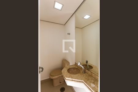 Lavabo  de apartamento para alugar com 3 quartos, 127m² em Vila Suzana, São Paulo