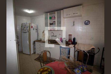 Apartamento para alugar com 100m², 2 quartos e 1 vaga Apartamento para alugar com 100m², 2 quartos e 1 vagaCozinha