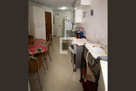 Apartamento para alugar com 100m², 2 quartos e 1 vaga Apartamento para alugar com 100m², 2 quartos e 1 vagaCozinha