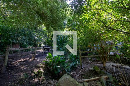 Casa à venda com 900m², 1 quarto e sem vagaQuintal