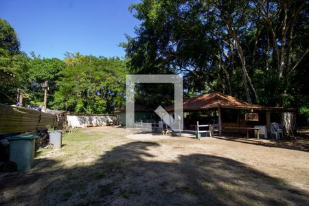 Casa à venda com 900m², 1 quarto e sem vagaQuintal