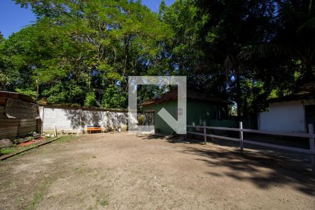 Casa à venda com 900m², 1 quarto e sem vagaQuintal