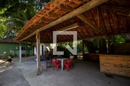 Casa à venda com 900m², 1 quarto e sem vagaQuintal