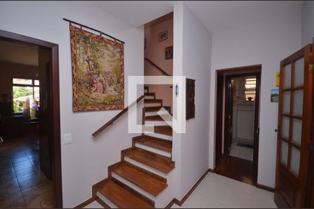 Hall de Entrada de casa à venda com 4 quartos, 300m² em Badu, Niterói