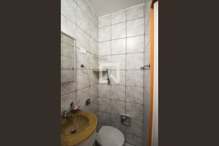 Casa à venda com 110m², 4 quartos e 2 vagasBanheiro da Suíte