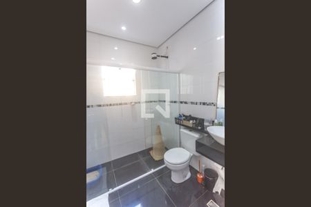 Casa à venda com 360m², 4 quartos e 4 vagasBanheiro suíte 2