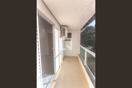 Casa à venda com 360m², 4 quartos e 4 vagasVaranda suíte 2
