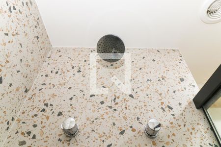 Studio para alugar com 35m², 1 quarto e 1 vaga Studio para alugar com 35m², 1 quarto e 1 vagaDetalhe banheiro