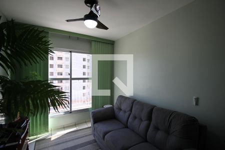 Sala de Estar de apartamento à venda com 3 quartos, 62m² em Socorro, São Paulo