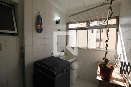 Apartamento à venda com 62m², 3 quartos e 1 vagaÁrea de Serviço