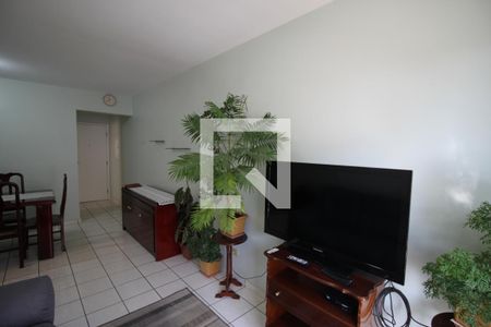 Sala de Estar de apartamento à venda com 3 quartos, 62m² em Socorro, São Paulo