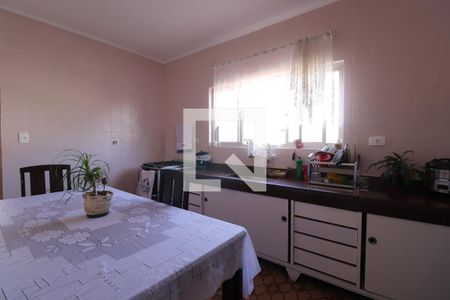 Casa à venda com 104m², 4 quartos e 2 vagasCozinha