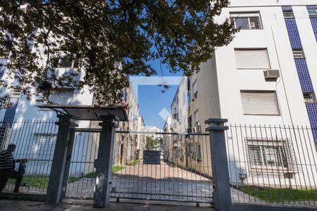 Fachada do Condomínio de apartamento à venda com 1 quarto, 34m² em Passo da Areia, Porto Alegre