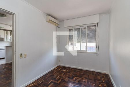 Quarto de apartamento à venda com 1 quarto, 34m² em Passo da Areia, Porto Alegre