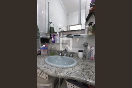 Casa à venda com 200m², 3 quartos e 2 vagasBanheiro da Suíte 2