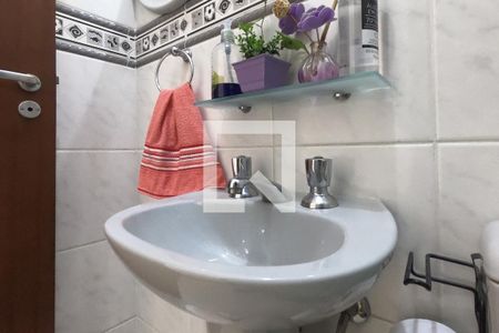 Casa à venda com 200m², 3 quartos e 2 vagasBanheiro