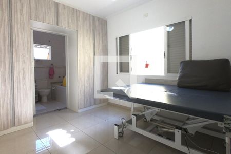 Casa à venda com 200m², 3 quartos e 2 vagasSuíte 1