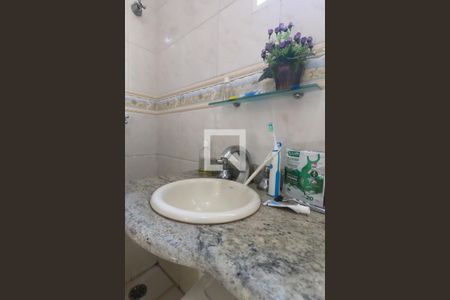 Casa à venda com 200m², 3 quartos e 2 vagasBanheiro da Suíte 1