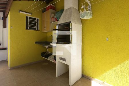 Casa à venda com 200m², 3 quartos e 2 vagasChurrasqueira