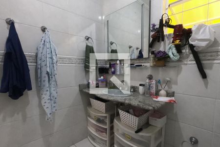 Casa à venda com 200m², 3 quartos e 2 vagasBanheiro da Suíte 2