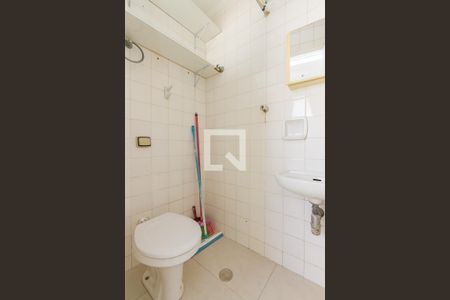 Apartamento para alugar com 137m², 3 quartos e 2 vagas Apartamento para alugar com 137m², 3 quartos e 2 vagasBanheiro de Serviço