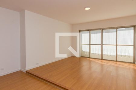 Sala de apartamento para alugar com 3 quartos, 137m² em Vila Cordeiro, São Paulo