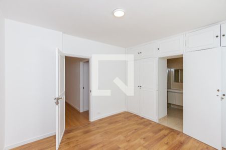 Apartamento para alugar com 137m², 3 quartos e 2 vagas Apartamento para alugar com 137m², 3 quartos e 2 vagasSuíte