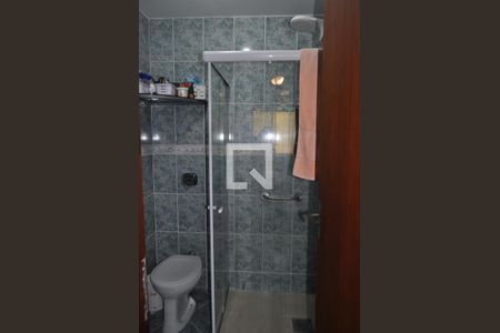 Casa à venda com 184m², 4 quartos e 6 vagasBanheiro da Suíte 2