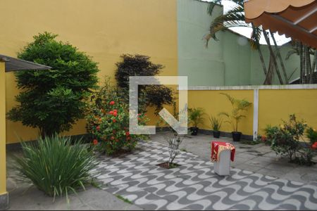 Casa à venda com 184m², 4 quartos e 6 vagasQuintal