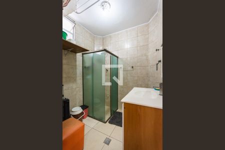 Banheiro de apartamento para alugar com 1 quarto, 50m² em Itararé, São Vicente