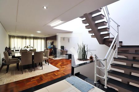 Casa à venda com 3 quartos, 260m² em Campestre, Santo André