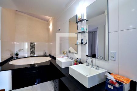 Banheiro da Suíte 1 de casa à venda com 3 quartos, 260m² em Campestre, Santo André