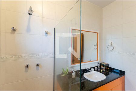 Banheiro da Suíte 1 de casa de condomínio à venda com 4 quartos, 280m² em Charitas, Niterói