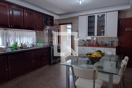 Apartamento à venda com 172m², 3 quartos e 2 vagasCozinha