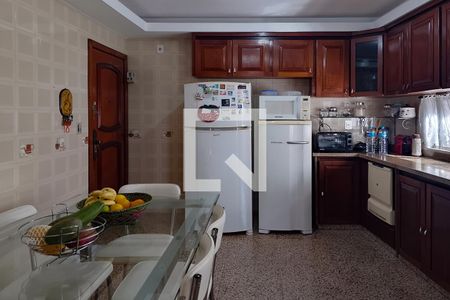 Apartamento à venda com 172m², 3 quartos e 2 vagasCozinha