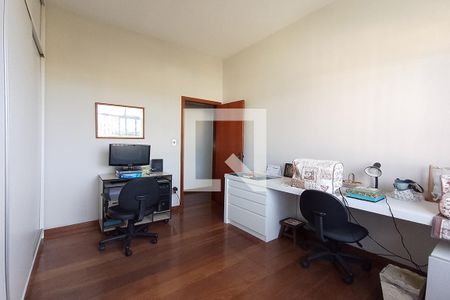 Apartamento à venda com 172m², 3 quartos e 2 vagasQuarto 2