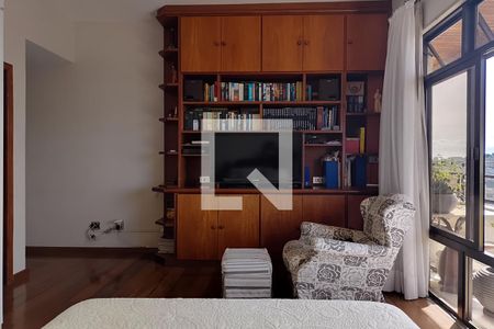 Apartamento à venda com 172m², 3 quartos e 2 vagasQuarto Suíte 2
