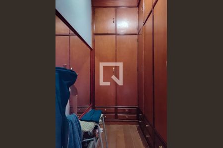 Apartamento à venda com 172m², 3 quartos e 2 vagasCloset da suíte 2