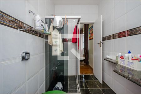 Casa à venda com 640m², 5 quartos e 5 vagas Casa à venda com 640m², 5 quartos e 5 vagasBanheiro da Suíte 2