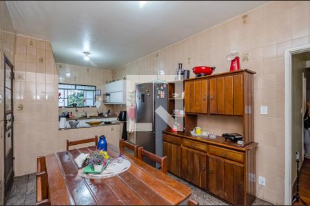 Casa à venda com 640m², 5 quartos e 5 vagas Casa à venda com 640m², 5 quartos e 5 vagasCopa