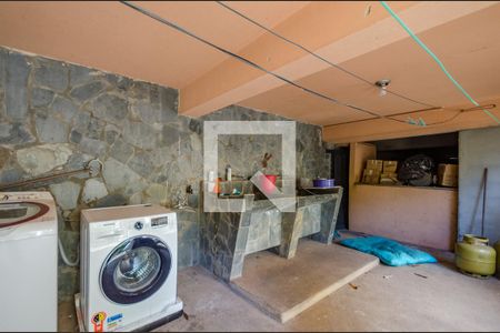 Casa à venda com 640m², 5 quartos e 5 vagas Casa à venda com 640m², 5 quartos e 5 vagasÁrea de Serviço