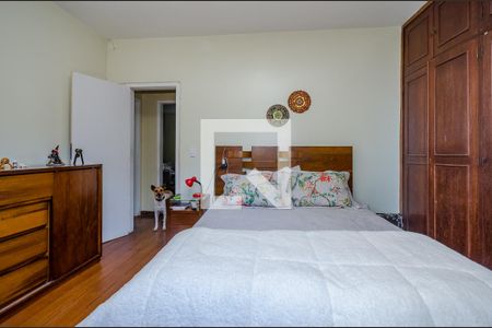 Casa à venda com 640m², 5 quartos e 5 vagas Casa à venda com 640m², 5 quartos e 5 vagasSuíte 2