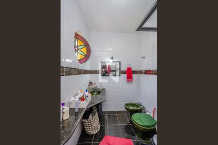 Casa à venda com 640m², 5 quartos e 5 vagas Casa à venda com 640m², 5 quartos e 5 vagasBanheiro da Suíte 2